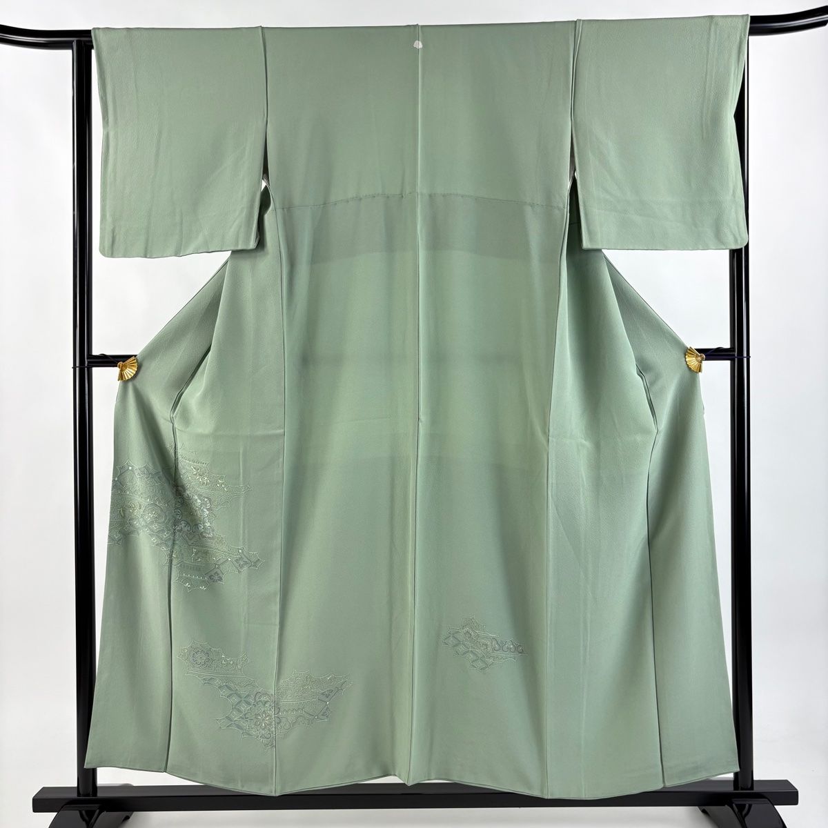 付下げ 身丈155cm 裄丈64cm M 袷 華文 逆さ雲取 汕頭刺繍 薄緑 正絹 秀品 一つ紋