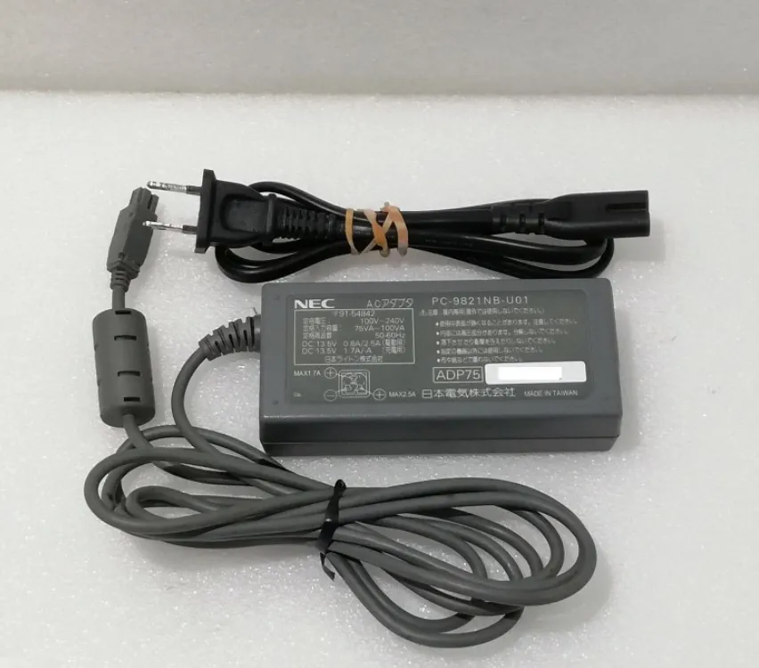 NEC 98NOTE PC9821Na12/S8 純正アダプター付き NEC 98NOTE PC9821Na12/S8 純正アダプター付き NEC 98NOTE PC9821Na12