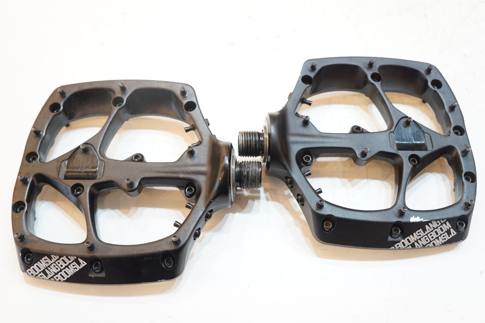 SPECIALIZED スペシャライズド BOOMSLANG PLATFORM PEDALS ペダル | バイチャリ浦和ベース