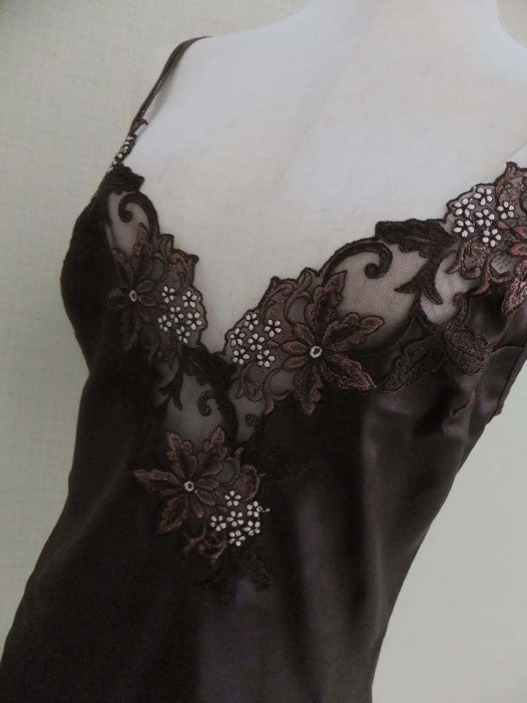 【新品未使用】COTTON CLUB(コットンクラブ)・ブラスリップ 新品タグ付き コットンクラブ イタリア ランジェリーブランド シルク