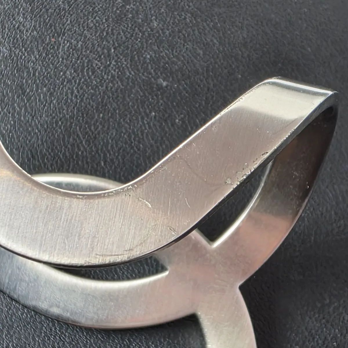 CHANEL バングル ダブルCロゴ オープンバングルメタル シルバー