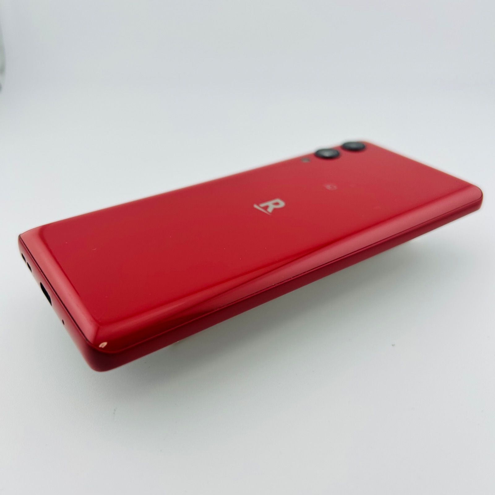 バッテリー良好 Rakuten Hand 5G P780 128GB レッド SIMフリー