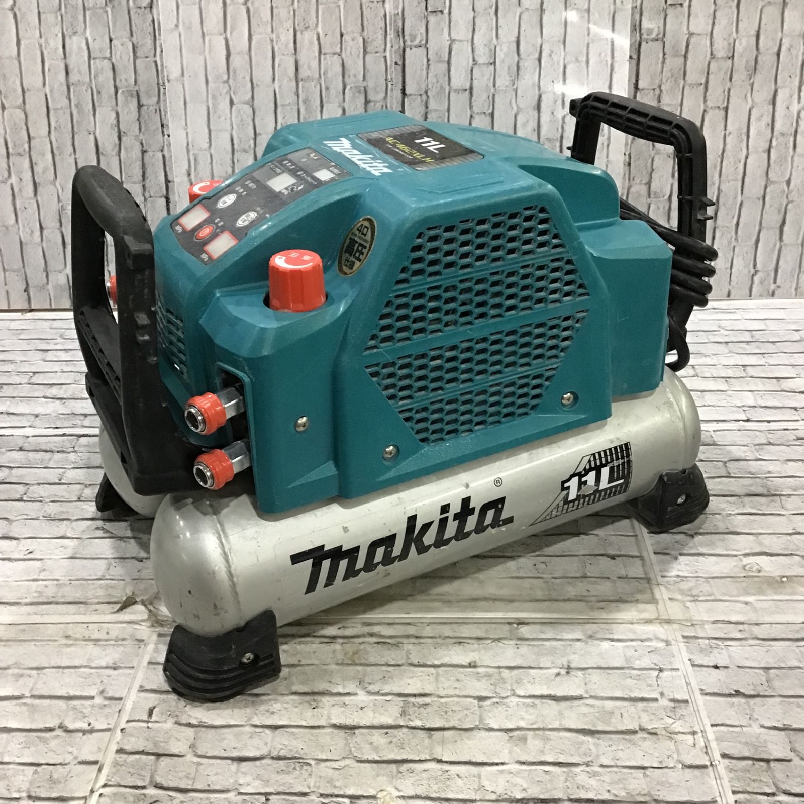 ☆マキタ(makita) 高圧専用エアコンプレッサー AC462XLH【川口店】 - メルカリ