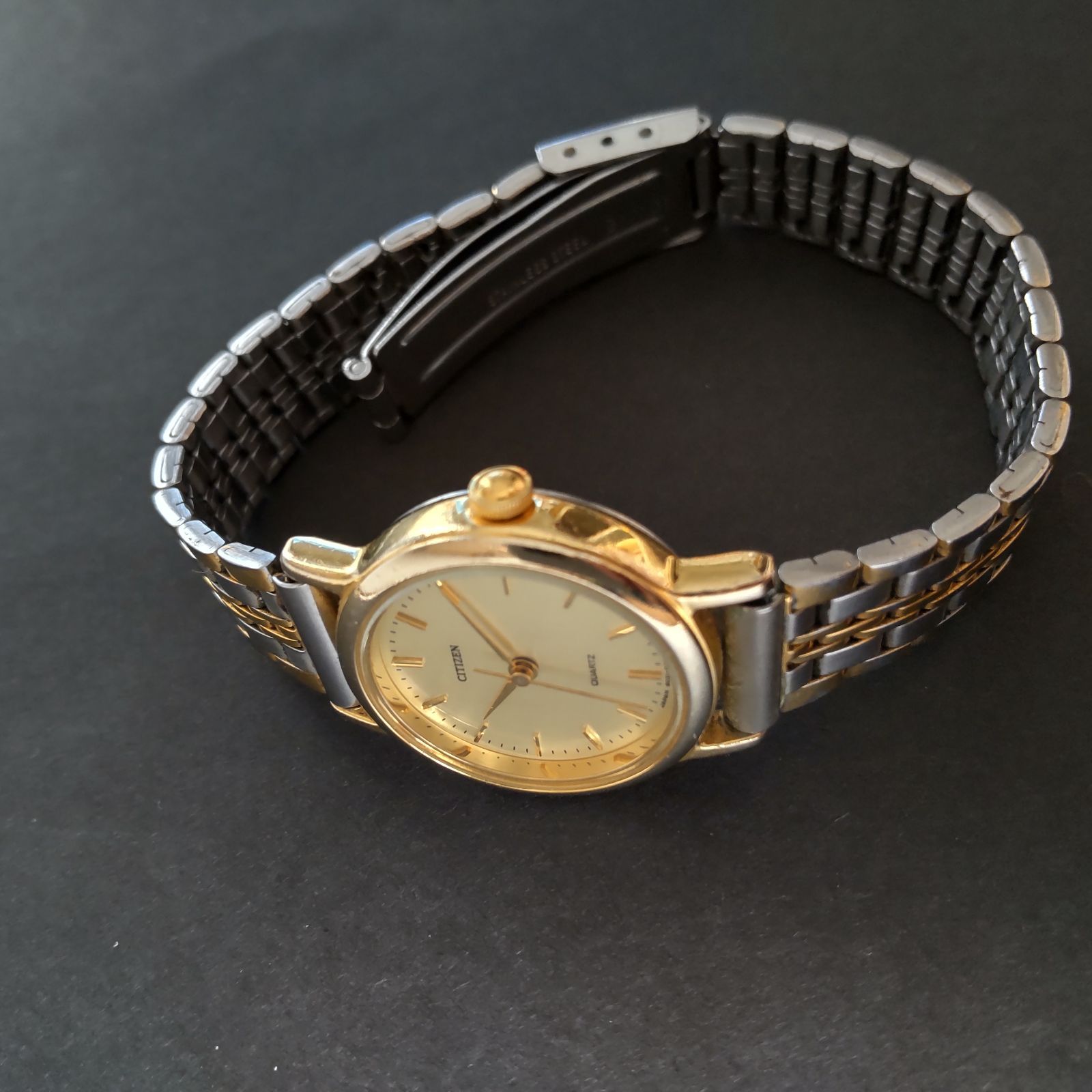 CITIZEN 新品 レディース 時計 シルバー・ゴールド 楽天市場】＼2000円OFF／【名入れ1,000円&ウォッチケース付