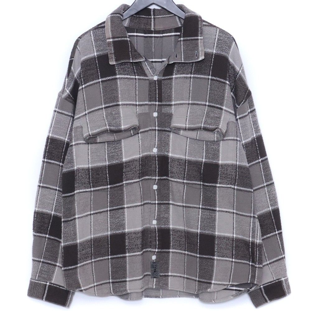 新しくなったテンダーロイン の青のチェックシャツです。 サイズは、XL