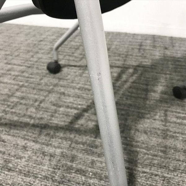 スタッキングチェア