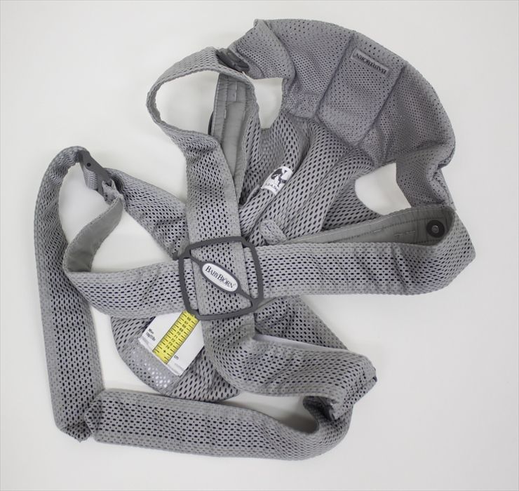【美品】BabyBjörn ベビーキャリア MINI メッシュ　グレー　保証書付 公式】ベビービョルン ベビーキャリア MINI｜新生児から使える