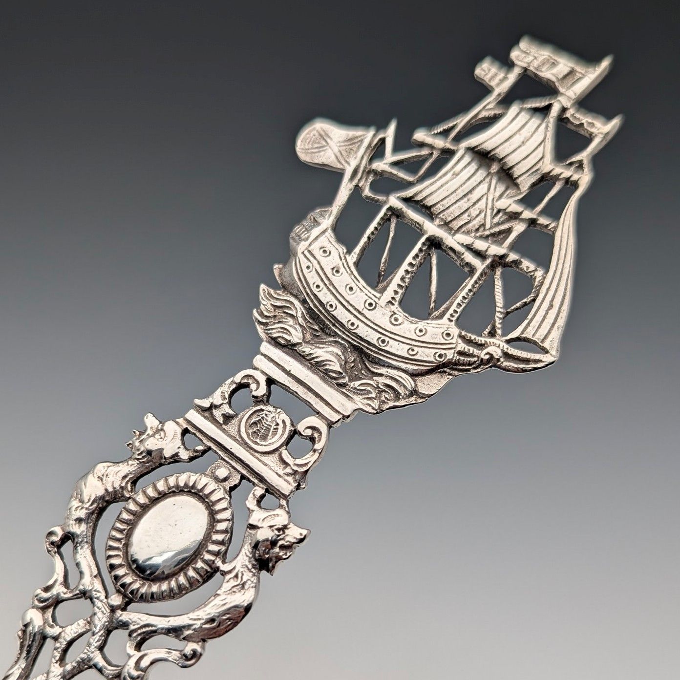 ヴィンテージ コンチネンタルシルバー製 帆船透かし装飾 ペストリーサーバ 83g ヴィンテージ コンチネンタルシルバー製 帆船透かし装飾