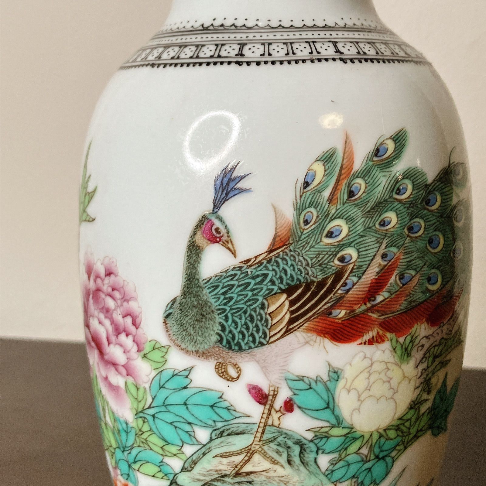 中国景徳鎮 孔雀 花柄 花器 フラワーベース 小壺 コレクション 中国景徳鎮 孔雀 花柄 花器 フラワーベース 小壺 コレクション 中国景徳