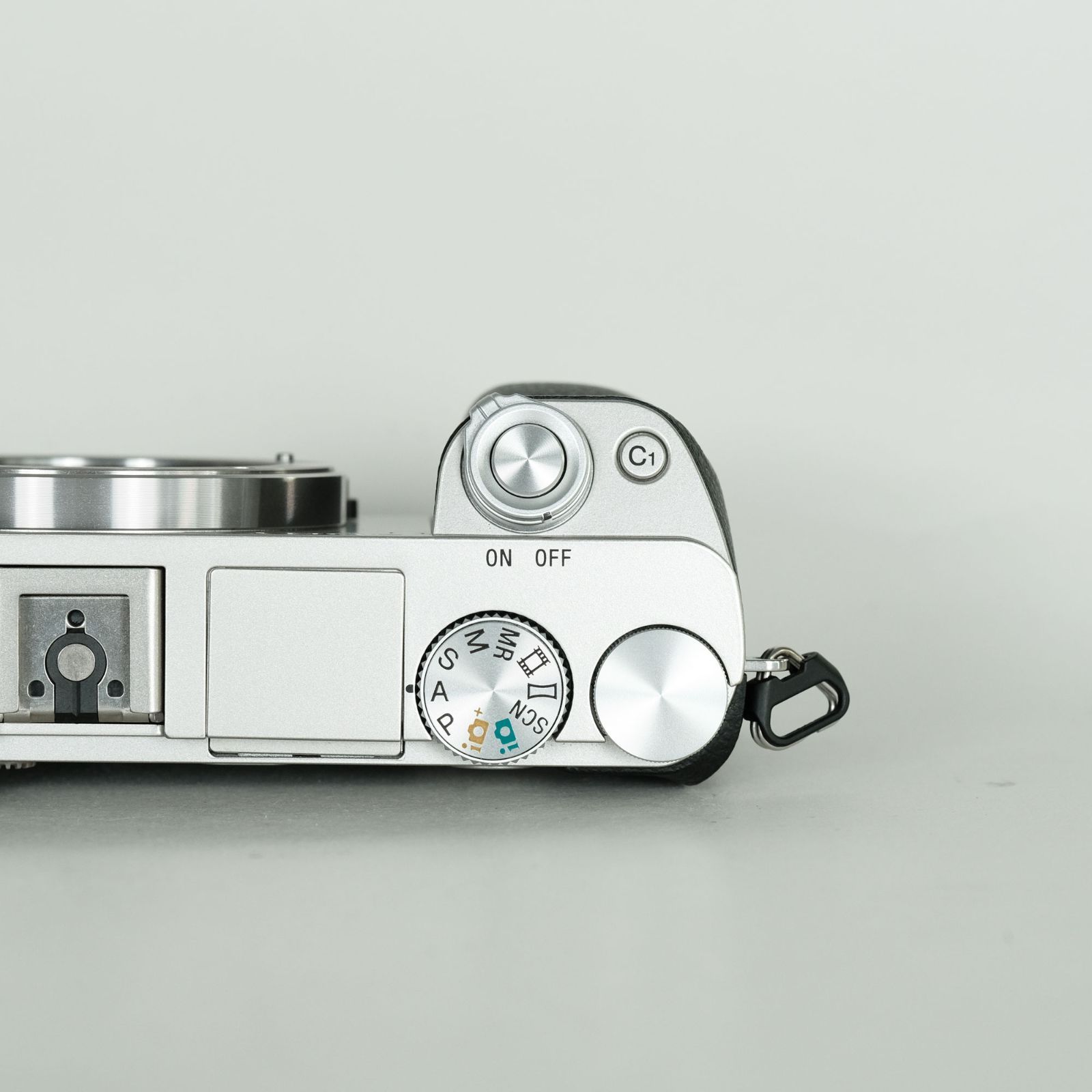 SONY α6000 ボディー　シルバー ILCE-6000 ショット数730回 Amazon.co.jp: Sony ILCE-6000 S Mirrorless SLR Alpha 6000