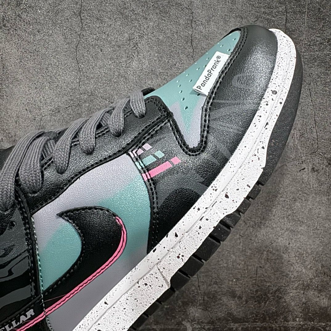 Nike SB Dunk Low スニーカー[新品未使用] 大特価???即購入??新品箱付 未使用 Nike SB Dunk Low【並行輸入