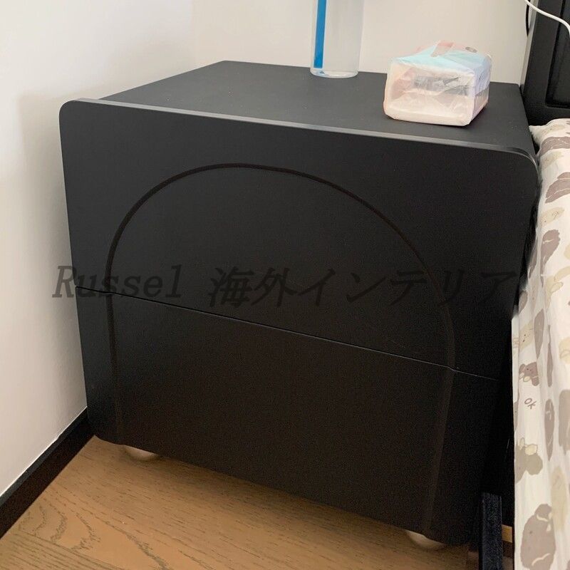サイドテーブル