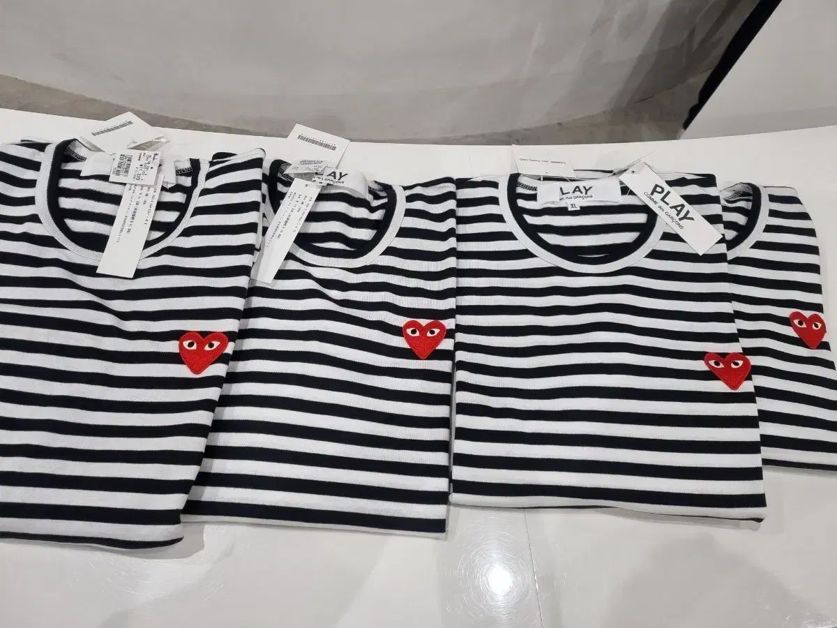 COMME des GARCONS コム デ ギャルソン ストライプ 日本 ローカル