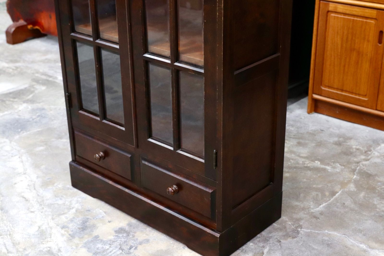 親しみやすい GMIS289A○北海道民芸家具 本棚 キャビネット 飾り棚 本箱 ブックキャビネット 樺材 民藝 アンティーク 教育する