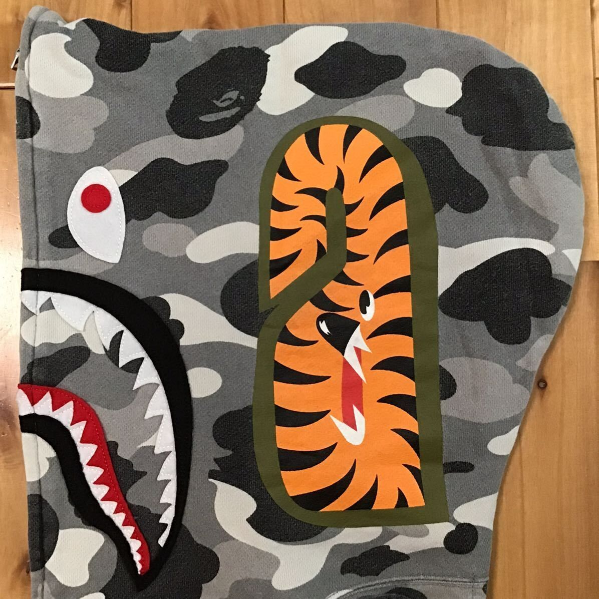 ☆NFS限定☆ BAPE camo シャーク パーカー Mサイズ shark full zip