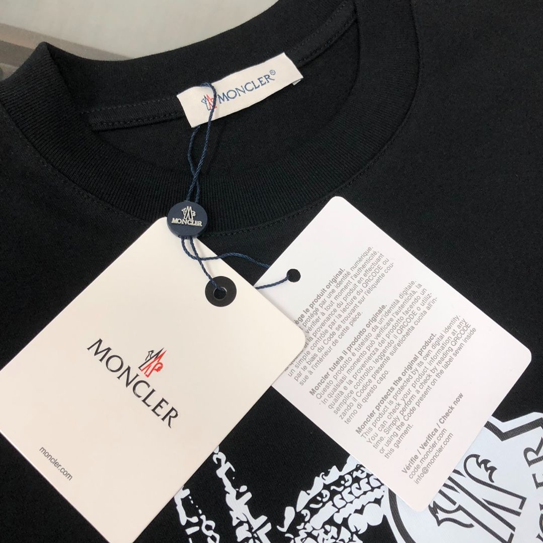 ♪直営店♪Moncler 25SS Monogram Tシャツ 各色 今日特価】Moncler 25SS サマー T シャツ - メルカリ