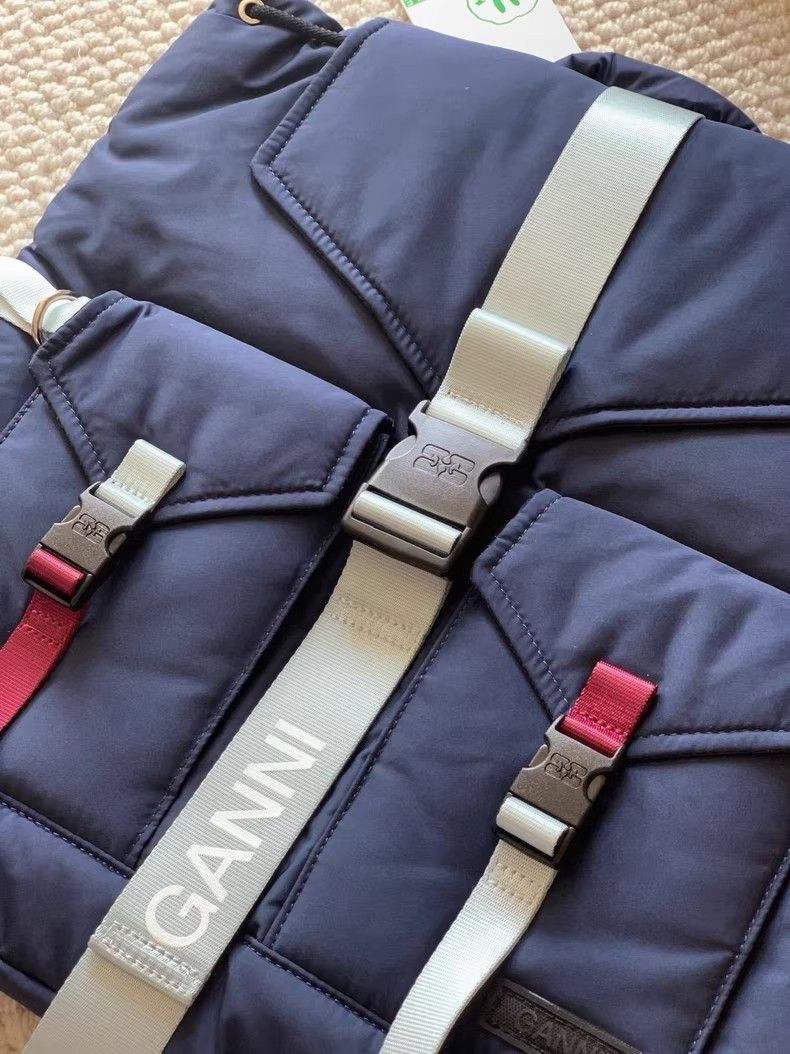 GANNI ネイビー リュック GANNI ネイビー リュック・バックパック