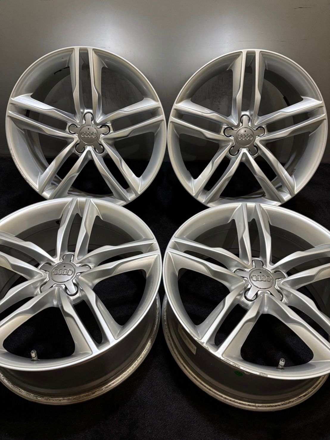 ☆アウディ 8T S5 純正 19インチ 8.5J +32 112 5H アルミ