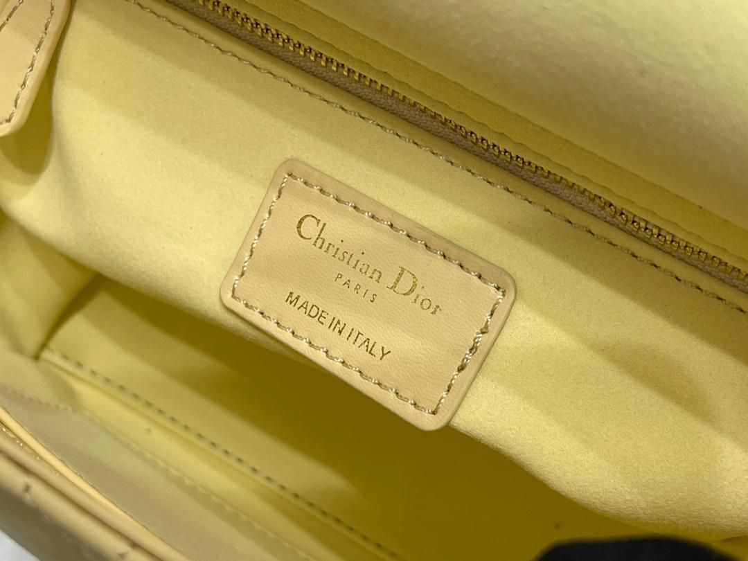 DIOR ディオール