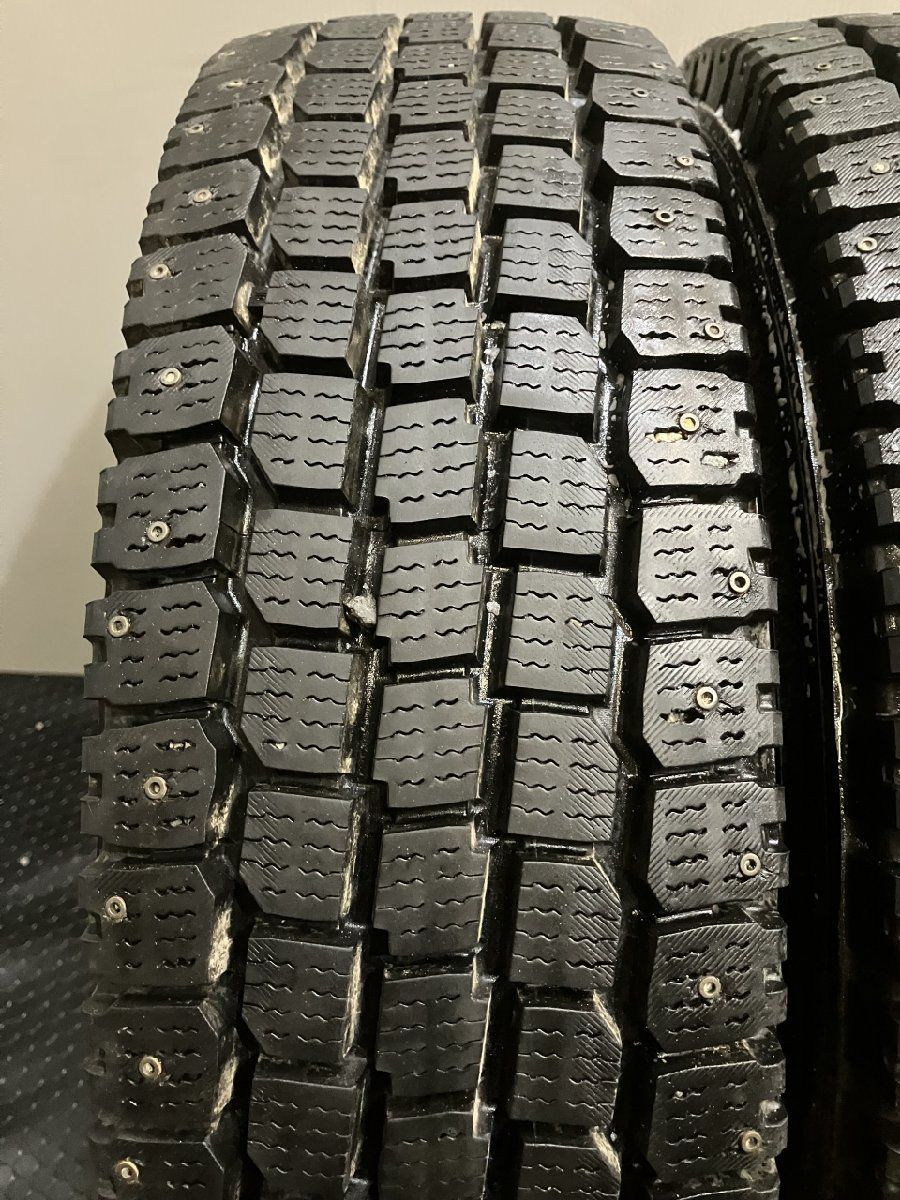 HANKOOK ZOVAC HPW401 215/65R15 15インチ スパイクタイヤ 4本 バリ溝 