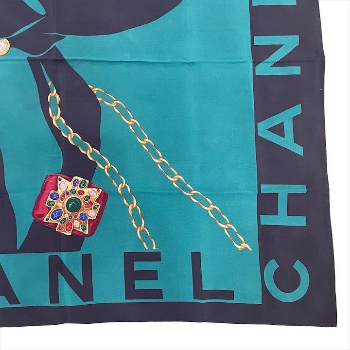 美品 CHANEL シャネル ロゴ マドモアゼル グリポア アクセサリー柄