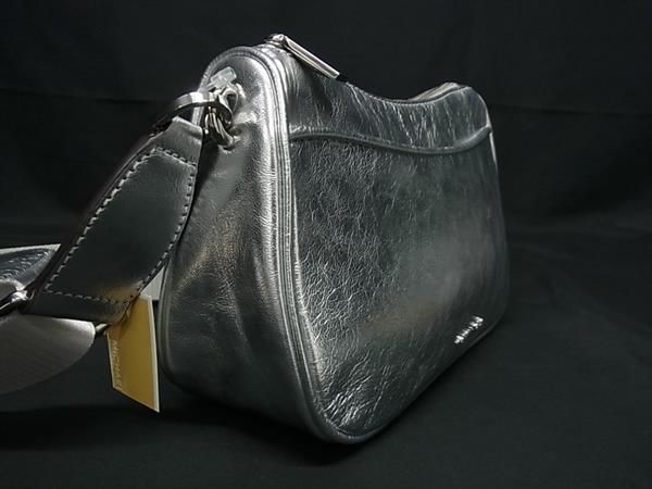 ■新品■未使用■ MICHAEL KORS マイケルコース ジェットセット レザー クロスボディ ショルダーバッグ シルバー系 BI8732