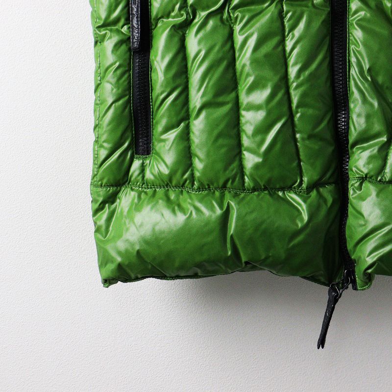 DUVETICAダウンベスト 48サイズ グリーン×イエロー 美品 デュベティカ