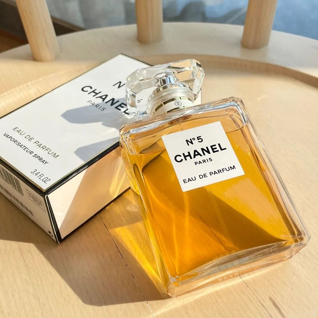 CHANEL N°5 香水 オードトワレ 100ml ギフトボックス付き