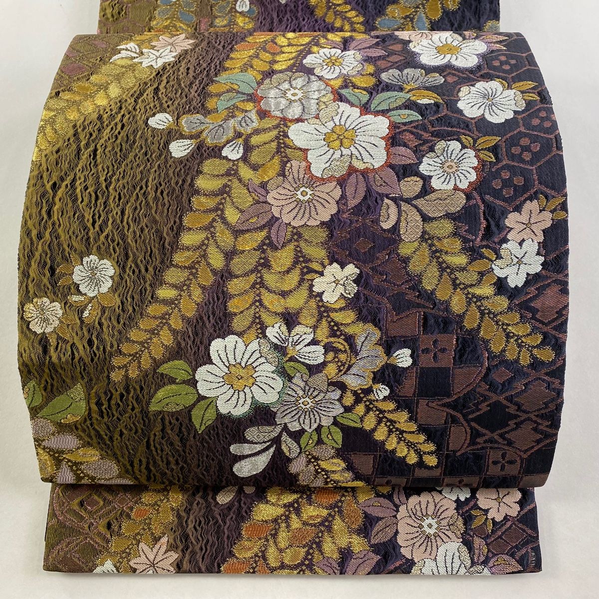 美品】 袋帯 秀品 やまと 桜 葉柄 金糸 濃紫 六通 正絹 【中古