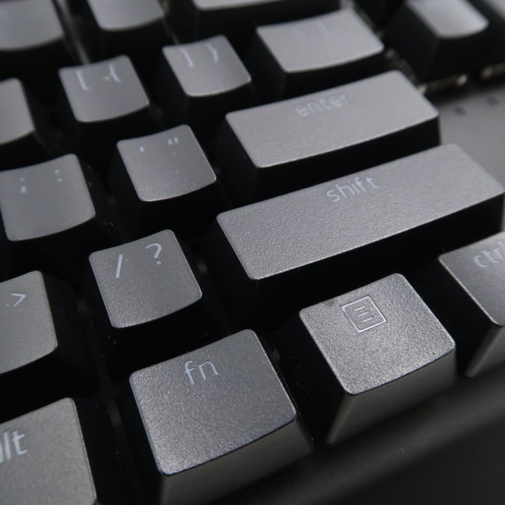 LAZER - 美品 RAZER レイザー BlackWidow V3 ゲーミングキーボード 1点 有線 兼用 HT509 美品 RAZER レイザー BlackWidow V3 ゲーミングキーボード 1点