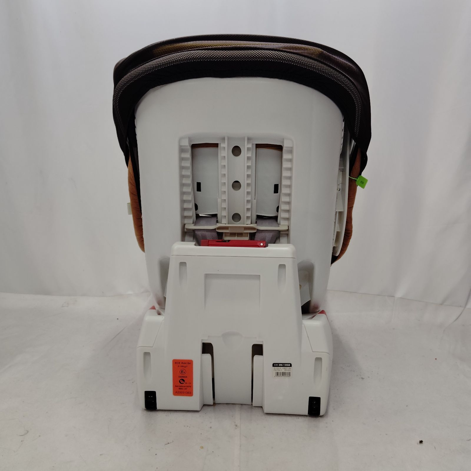 廃盤品 西松屋 ターンシート くまのプーさん チャイルドシート ISOFIX 