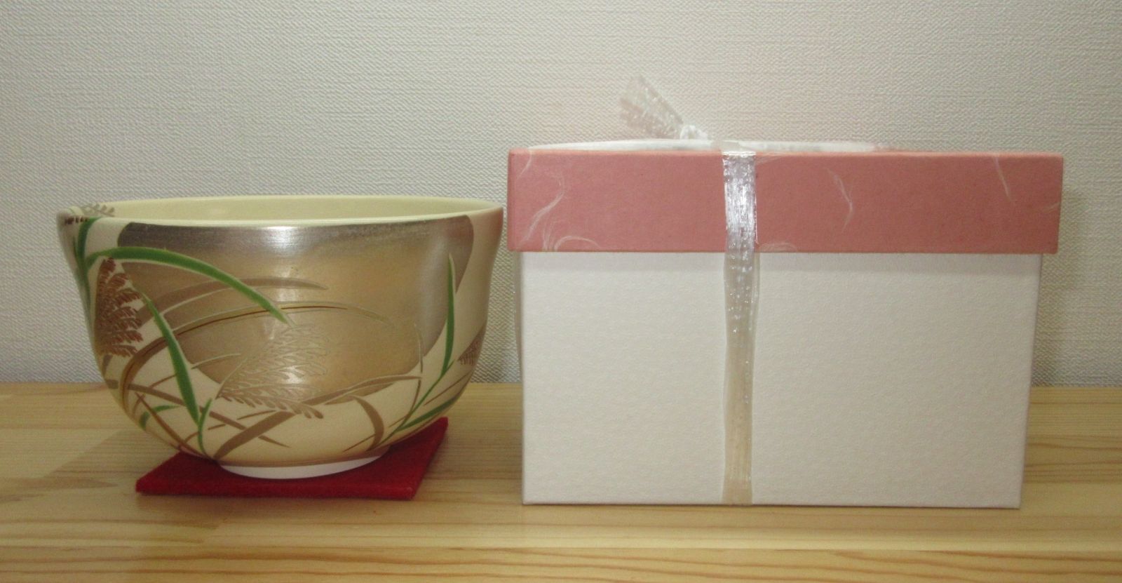 送料込【逢絢亭】茶道具 茶碗 平茶碗 萬古焼 武蔵野の図 佐久間勝山 共箱入り Amazon | 【逢絢亭】茶道具 茶碗 抹茶碗 抹茶茶碗 平茶碗 義山