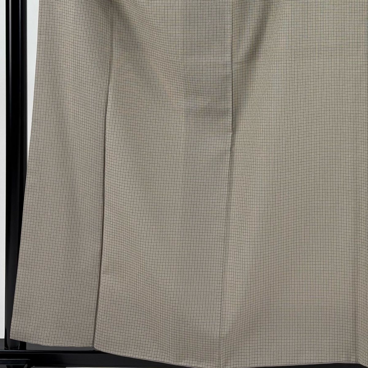 紬 身丈158cm 裄丈66.5cm M 袷 格子 幾何学模様 薄茶色 正絹 名品