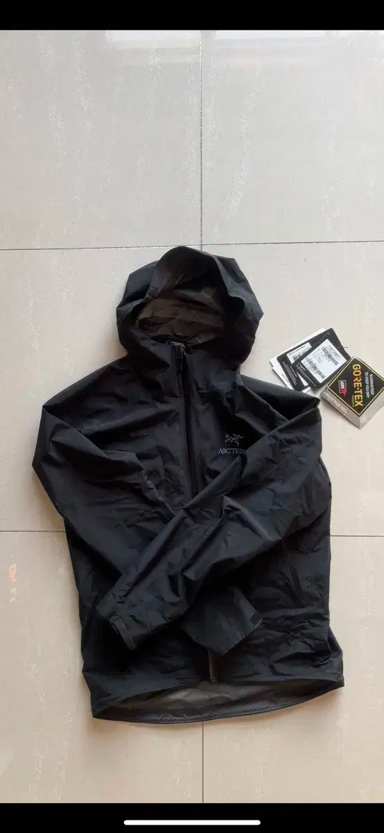 ARC'TERYX シェルジャケット　ゼータSL ブラック M アークテリクスゼータSL ジャケットS