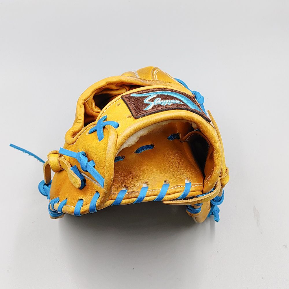 全紐交換済み】 スラッガー 軟式グローブ / 内野手用 型付け済み