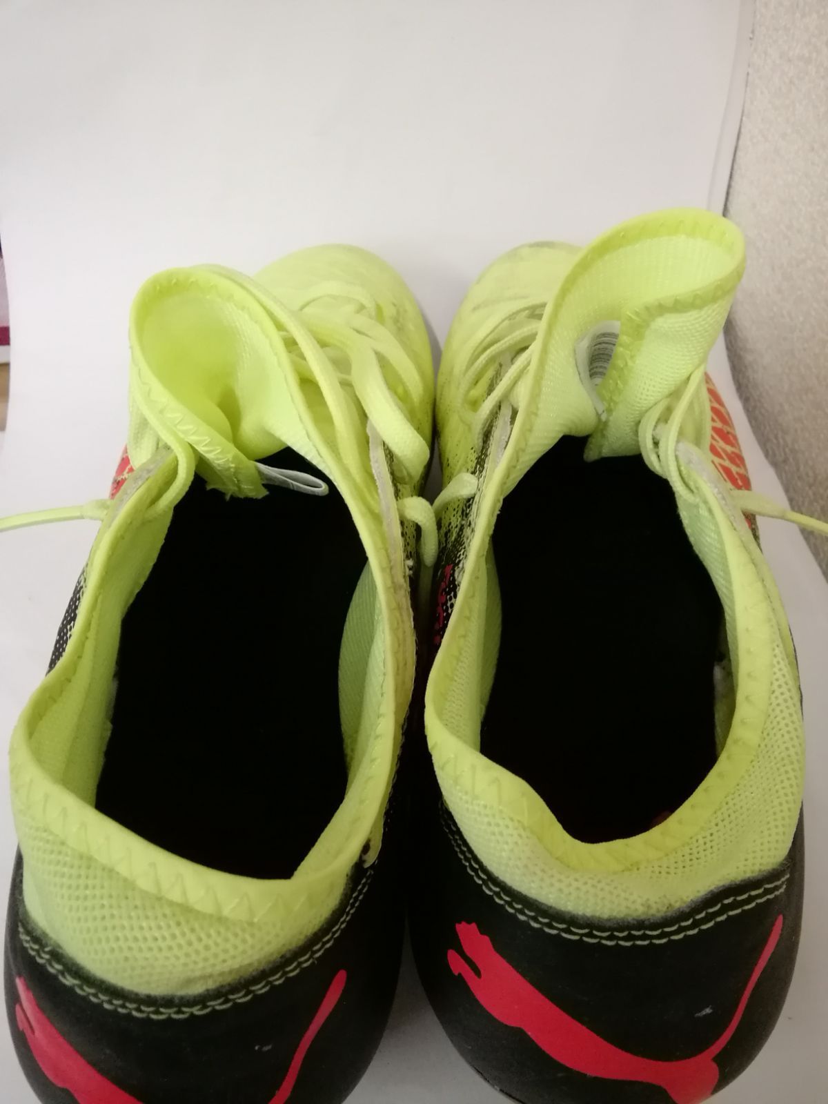 訳あり❗プーマ サッカースパイク 27.0 PUMA プーマ サッカースパイク フューチャー 27.0 蛍光黄色×黒