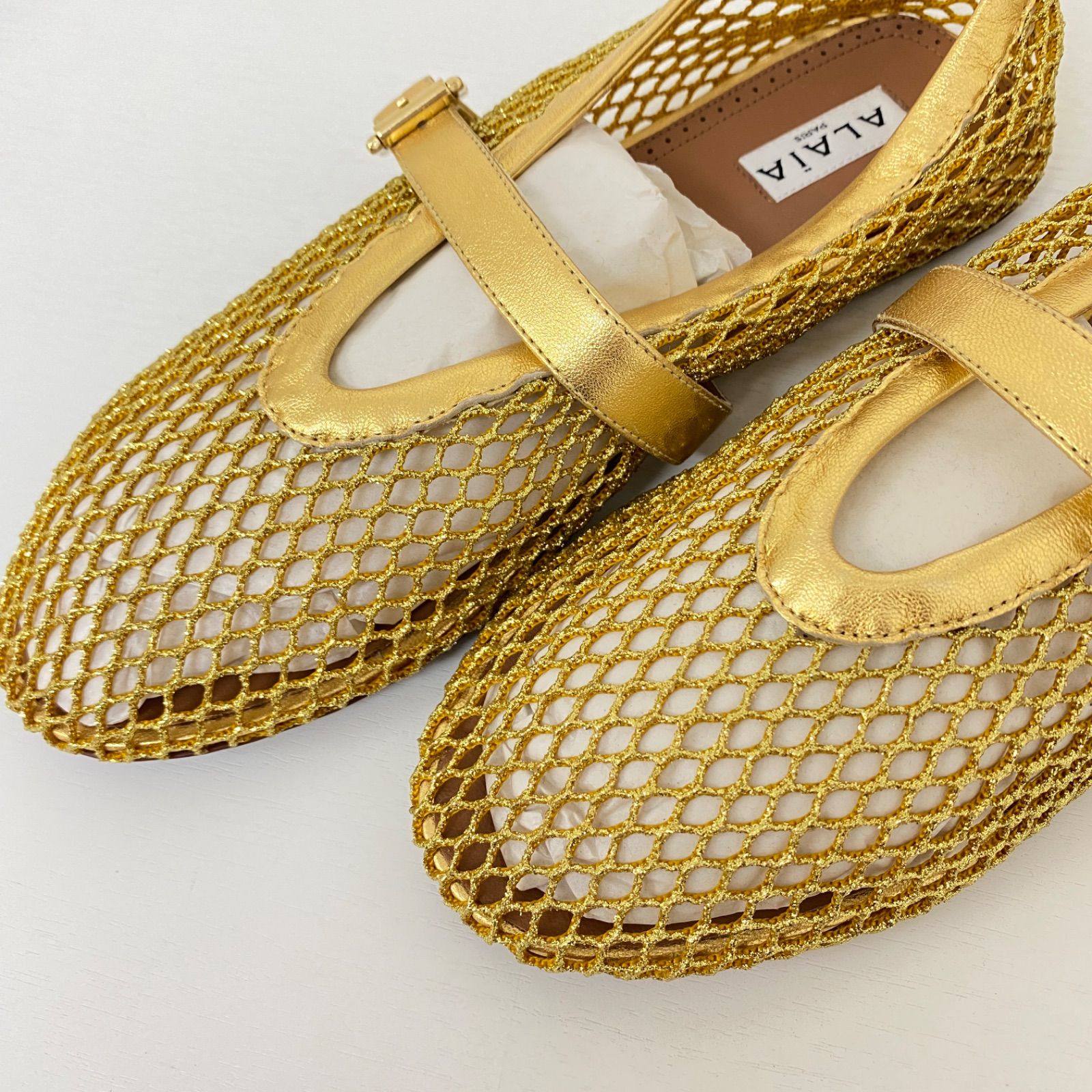 alaia メッシュシューズ　ゴールド36 alaia メッシュシューズ ゴールド36 - メルカリ