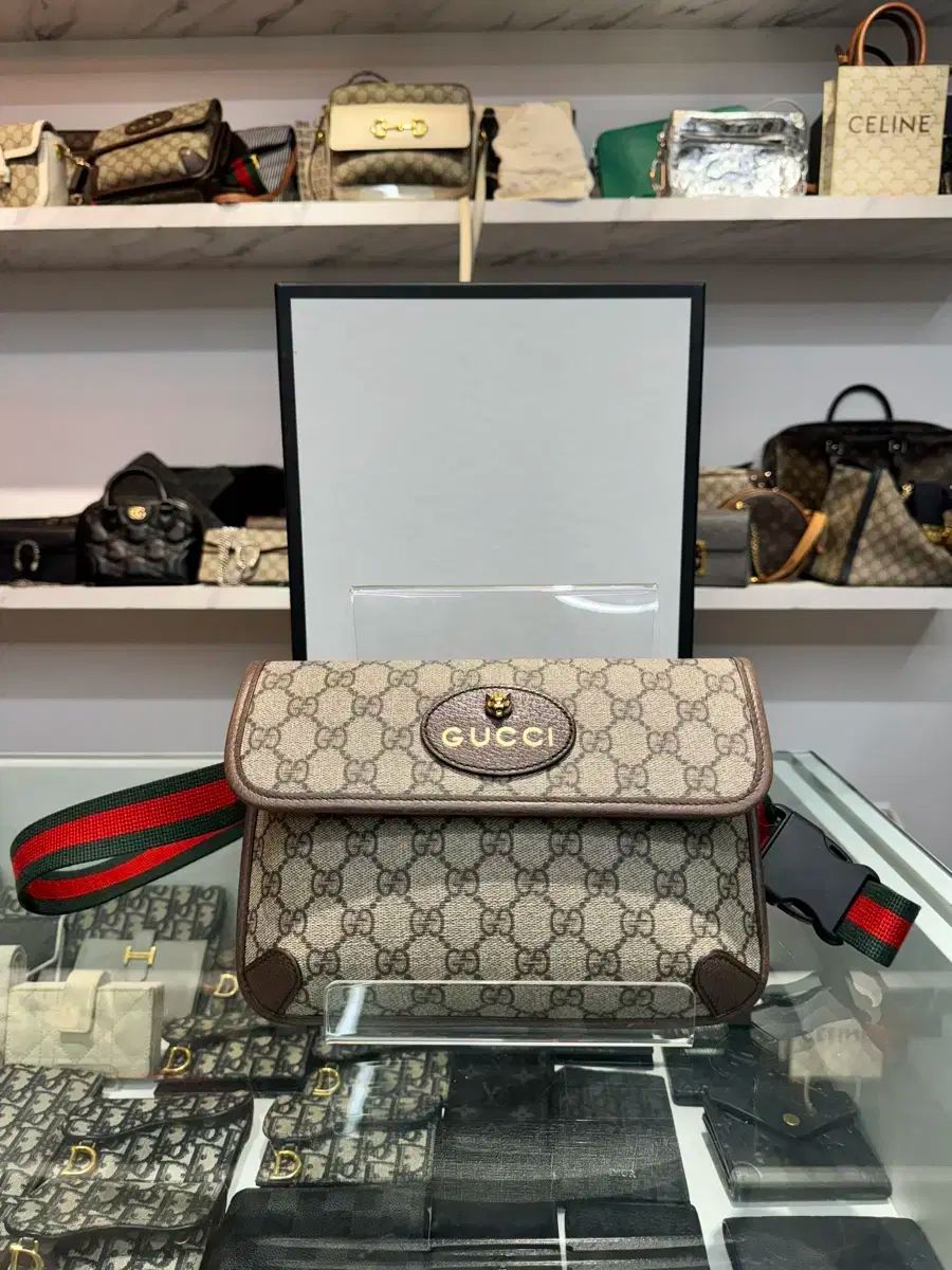 GUCCI NEOヴィンテージ GG Supreme ベルトバッグ