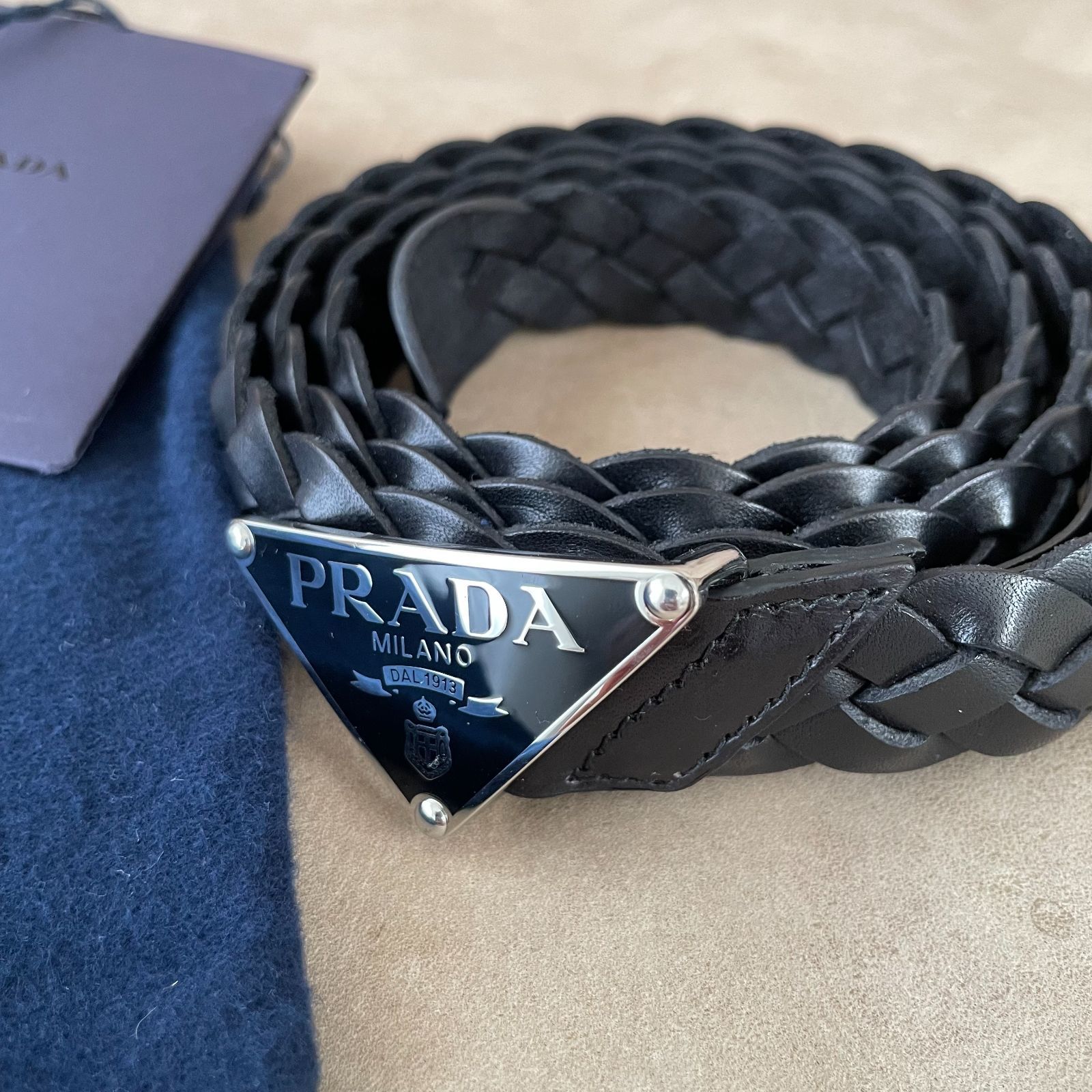 新品】Prada（プラダ）トライアングルロゴベルト - メルカリ