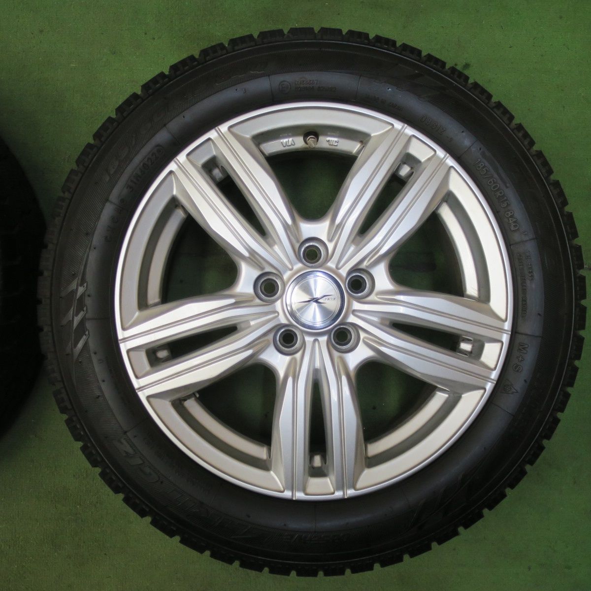 185|60R15 スタッドレス