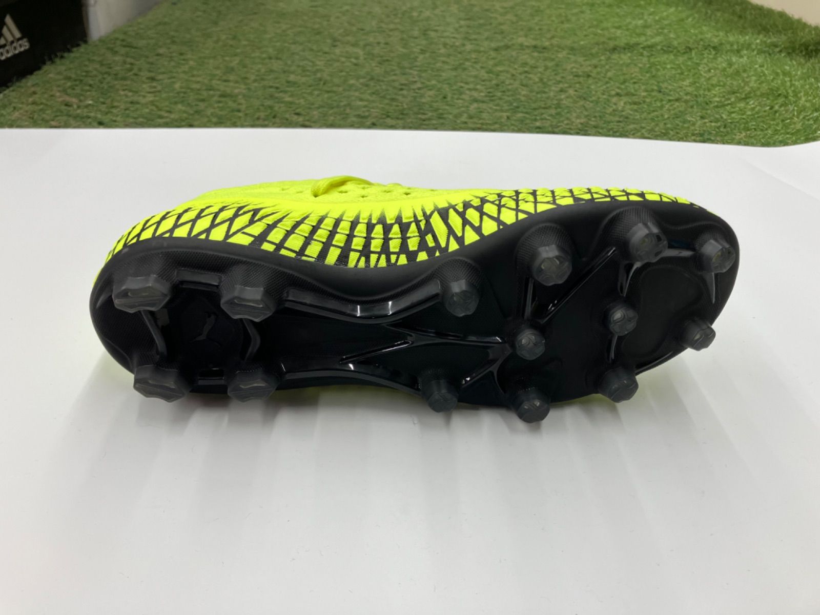 フューチャー 4.2 NETFIT HG 105680 02 PUMA フューチャー 4.2 NETFIT HG イエローアラート 【PUMA