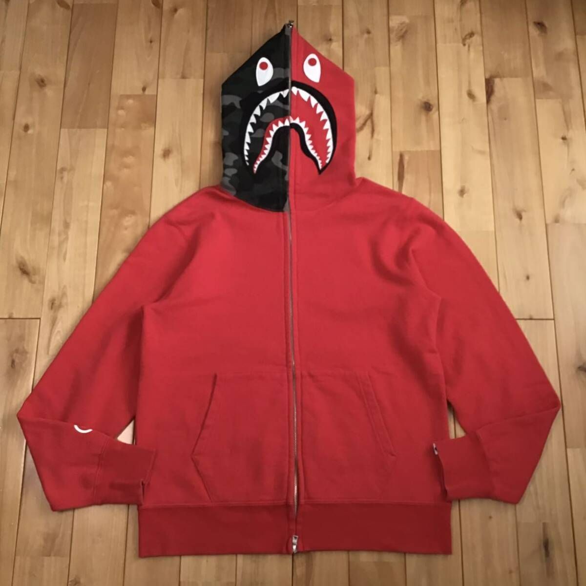 Black camo × red シャーク パーカー Lサイズ shark full zip hoodie a bathing ape bape エイプ ベイプ アベイシングエイプ 迷彩