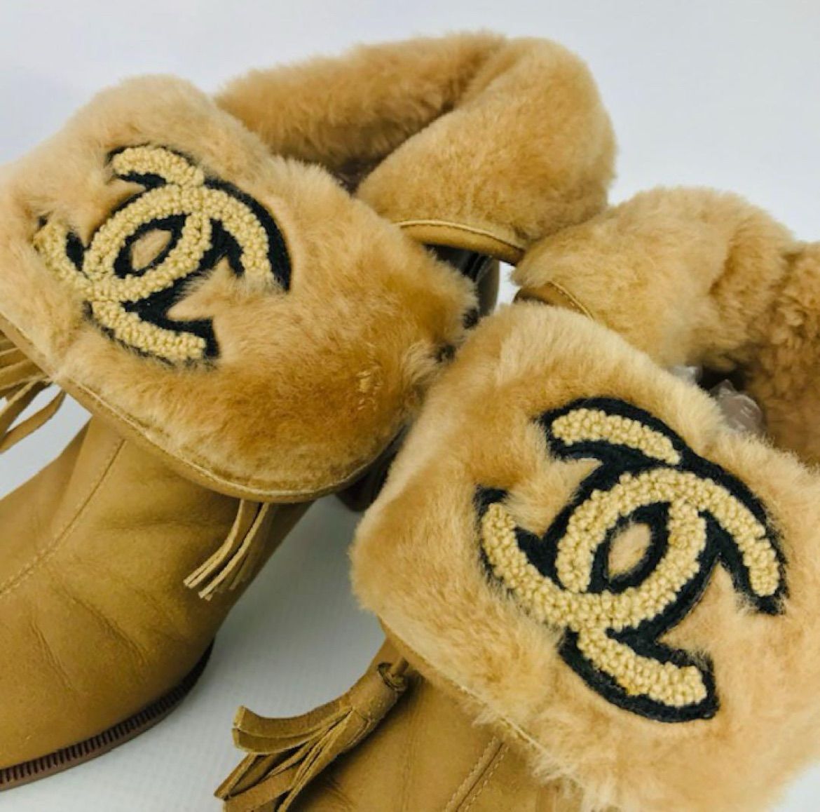 CHANEL☆レザー ムートン ココマーク 節約 フリンジ付 ブーティ(361/2