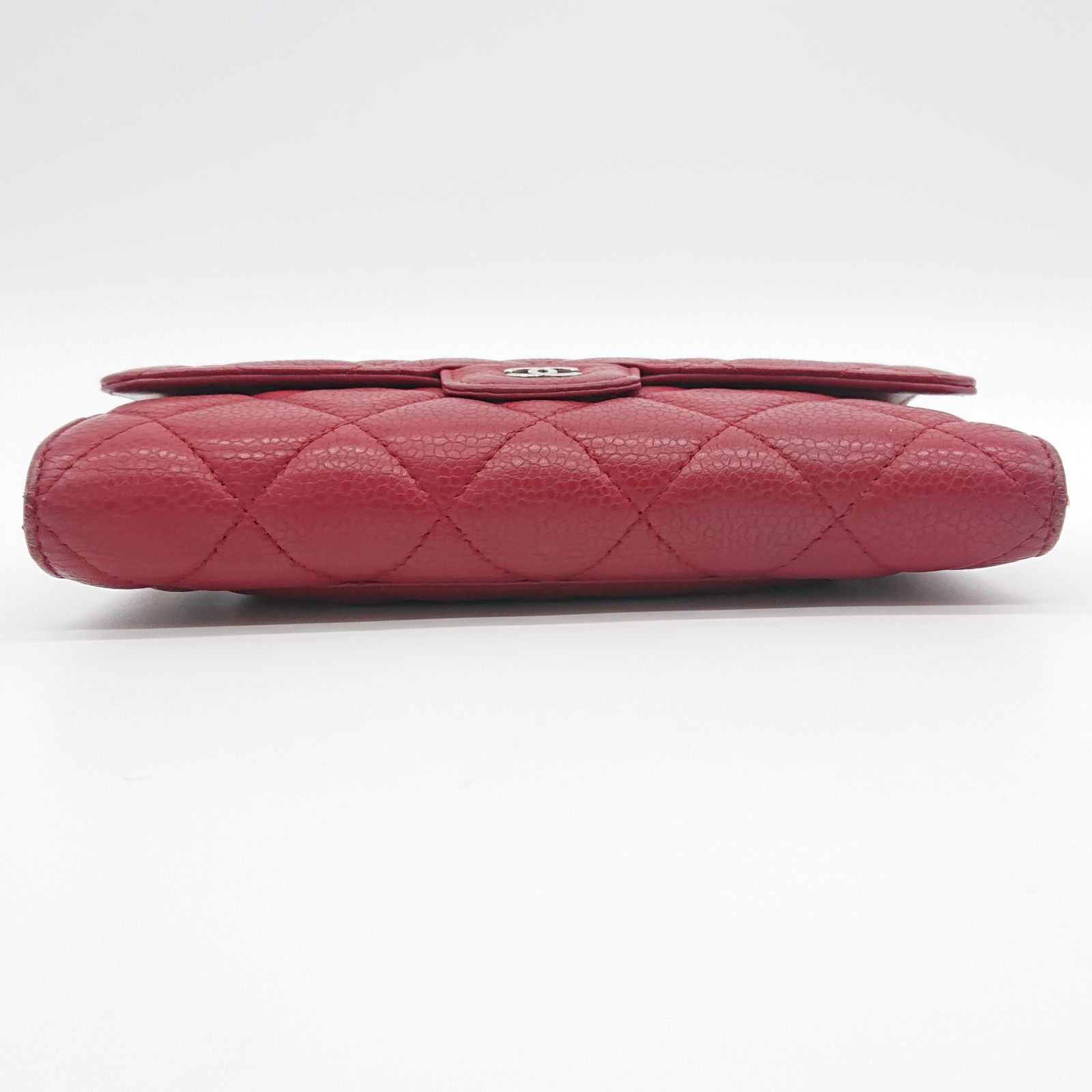 美品　シャネル　キャビアスキン　マトラッセ　折り財布　レッド CHANEL シャネル マトラッセ キャビアスキン三つ折り財布 レッド