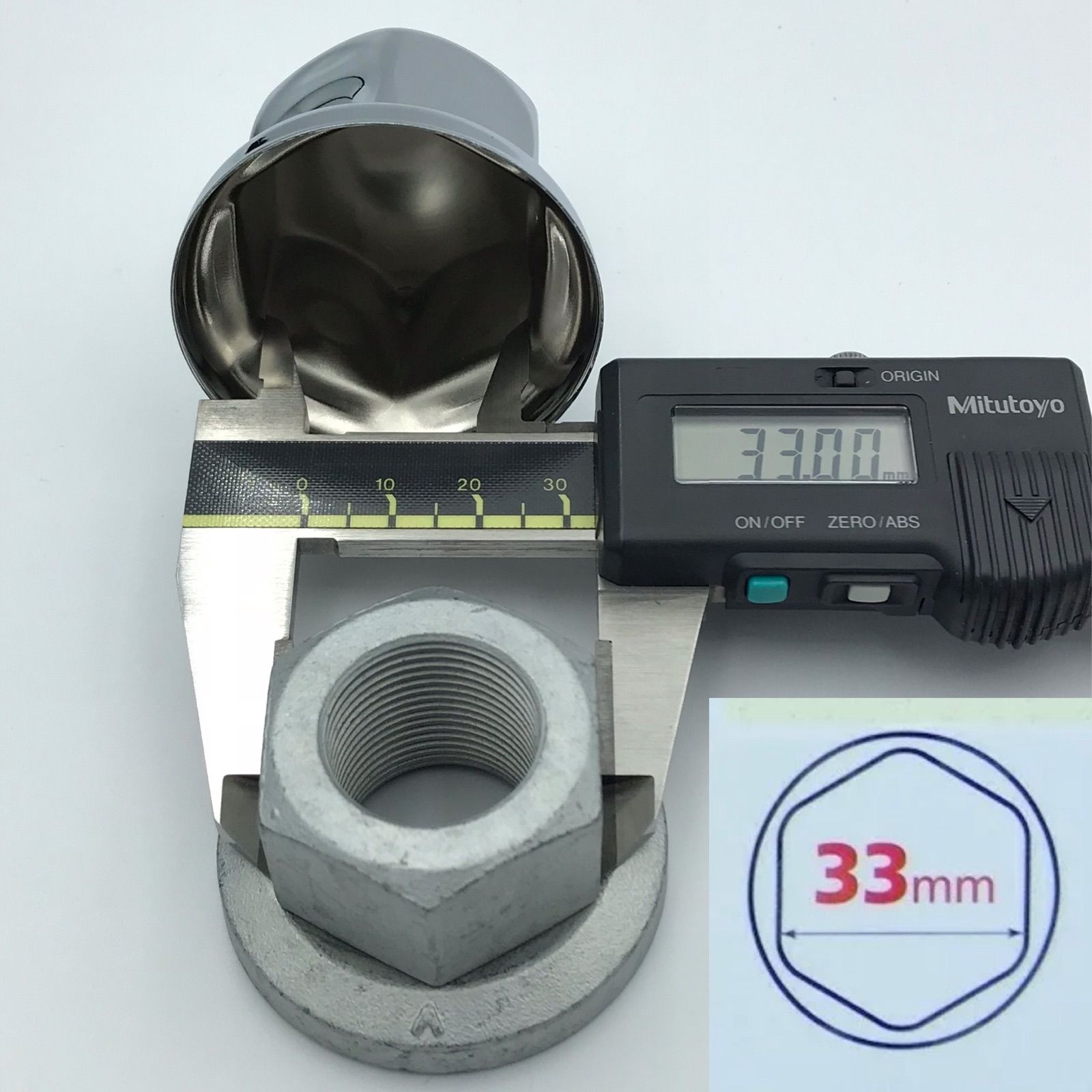FUSOスーパーグレート用 ナットキャップ33mm