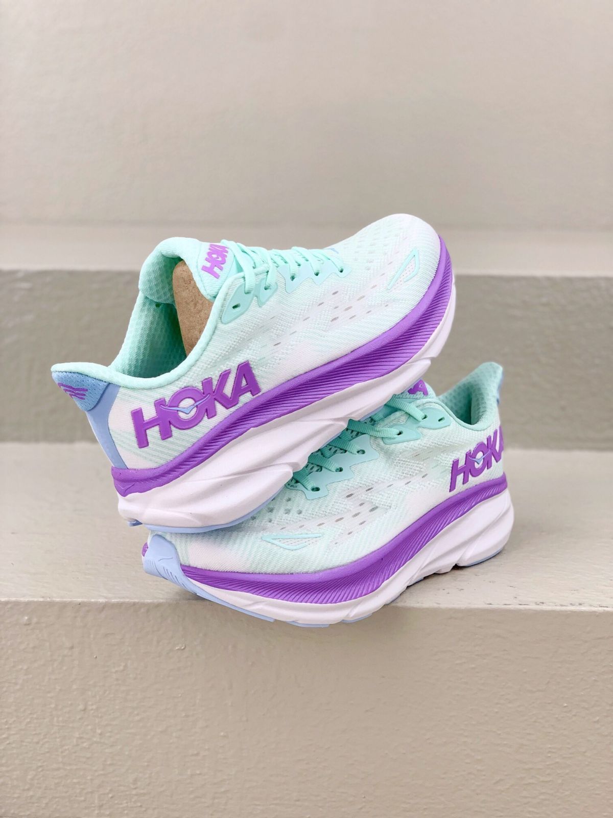 HOKA ホカ CLIFTON9 WIDE 24cm 水色 ワイド HOKA ホカ CLIFTON9 WIDE 24cm 水色 ワイド Amazon | [HOKA