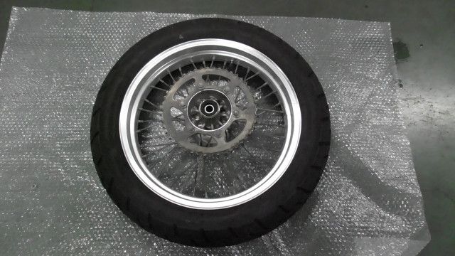 ヴェルシスX250 LE250D の リアホイール 1761092660