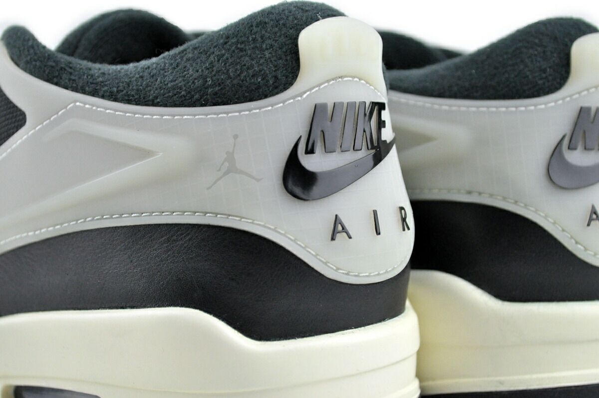 NIKE AIR