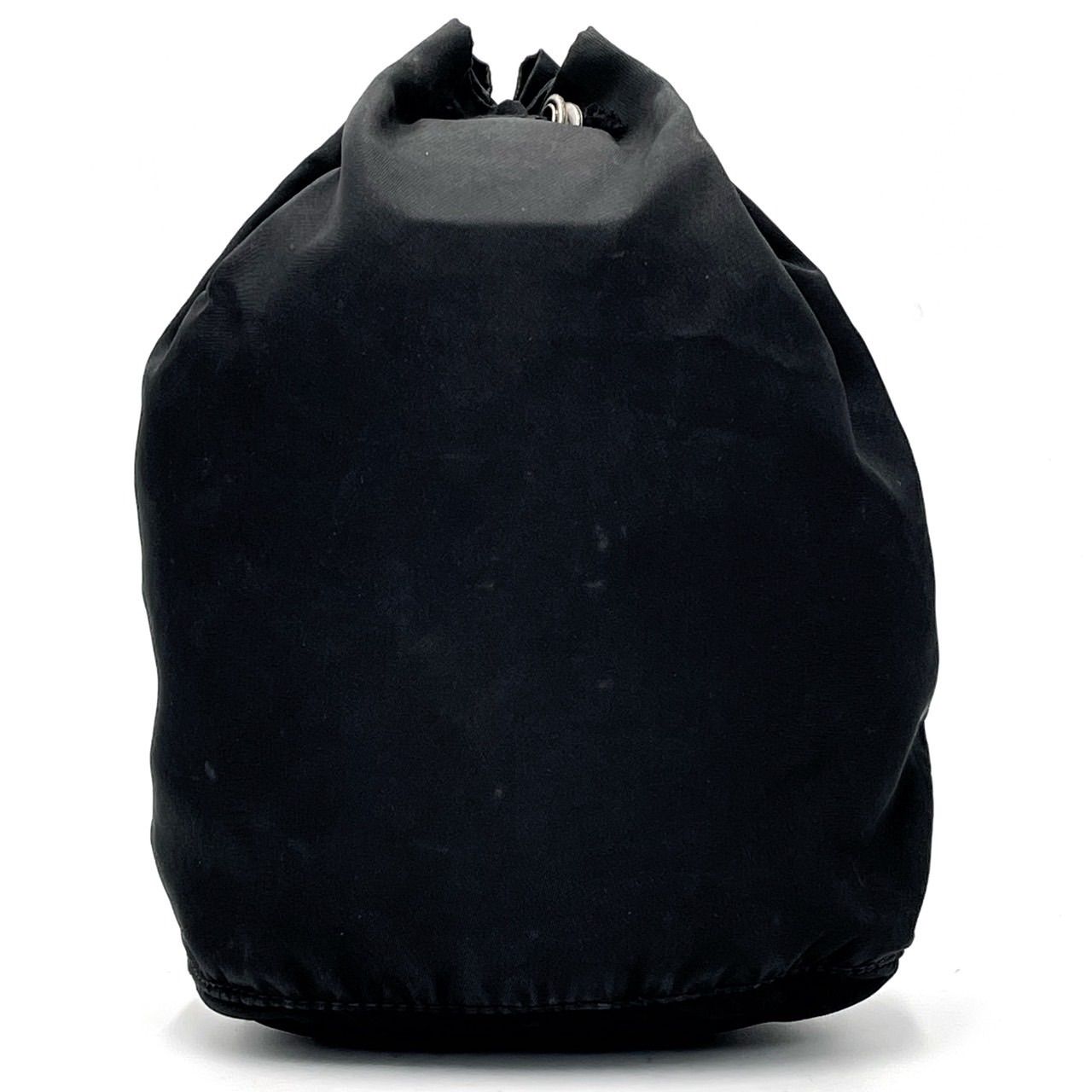 ✨格安✨ PRADA プラダ ハンドバッグ アクセサリーポーチ 巾着 バケツ型 三角ロゴ トライアングル ロゴ型押し シルバー金具 白タグ  テスートナイロン レディース ブラック 黒色