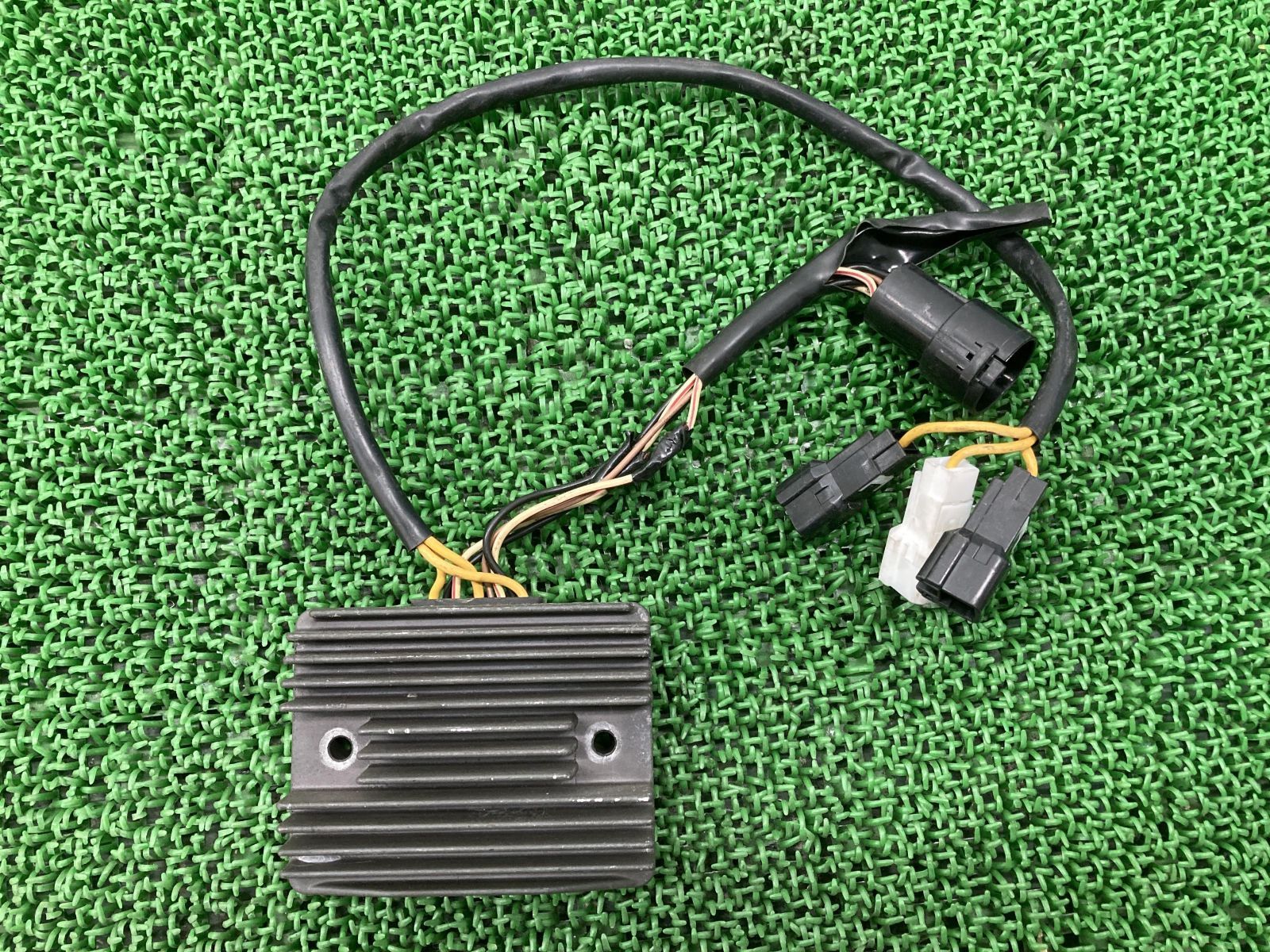 ZX-12R レギュレター カワサキ 純正 中古 バイク 部品 ZXT20A レギュレーター レクチファイアー 品薄 車検 Genuine